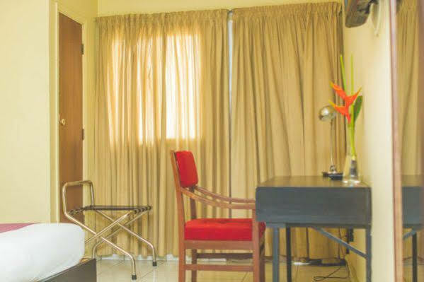 Residences Indenie Abidjan Buitenkant foto